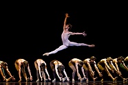 Maksim Woitiul and the Polish National Ballet in Maurice Béjart’s ‘Le Sacre du Printemps’, photo: Ewa Krasucka