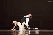 [Translate to English:] Vladimir Yaroshenko i Chinara Alizade w „Damie kameliowej” Johna Neumeiera, fot. Ewa Krasucka