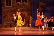 Marta Fiedler, Patryk Walczak, Palina Rusetskaya and Robin Kent in Alexei Fadeyechev's 'Don Quixote', photo: Ewa Krasucka