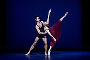 Dagmara Dryl i Egor Menshikov w balecie „Kurt Weill” Krzysztofa Pastora, fot. Ewa Krasucka