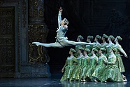 Dawid Trzensimiech and Polish National Ballet in Jury Grigorovich’s “The Sleeping Beauty”, photo: Ewa Krasucka