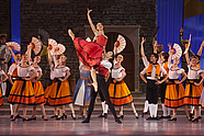 Palina Rusetskaya i Vladimir Yaroshenko w „Don Kichocie” Alexeia Fadeyecheva, fot. Ewa Krasucka