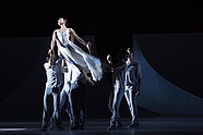 Mai Kageyama i Polski Balet Narodowy w „Koncercie e-moll” Liama Scarletta, fot. Ewa Krasucka