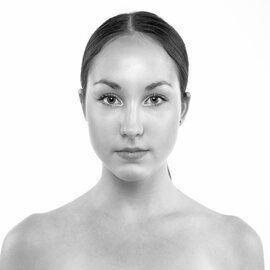 KORNELIA HAŁUSZKA