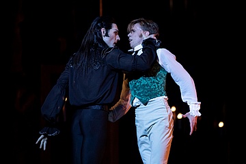 Vladimir Yaroshenko (Hrabia Dracula) i Patryk Walczak (Jonathan), fot Ewa Krasucka