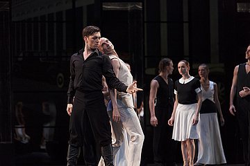 „Romeo i Julia”: Carlos Martín Pérez jako Mercutio i Paweł Koncewoj jako Tybalt, fot. Ewa Krasucka