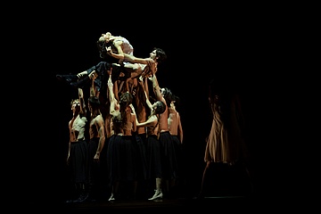 Karol Szymanowski / Izadora Weiss: „Bieguni-Harnasie”, Natalia Pasiut, Yuka Ebihara i Vladimir Yaroshenko, fot. Ewa Krasucka