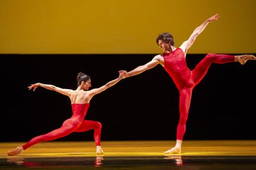 'Bolero' chor. Krzysztof Pastor, tańczą Chinara Alizade i Vladimir Yaroshenko, Diogo de Oliveira, fot. Marta Wódz