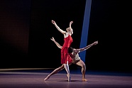 Dagmara Dryl i Egor Menshikov w balecie „In Light and Shadow” Krzysztofa Pastora, fot. Ewa Krasucka