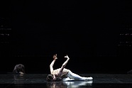 Kristóf Szabó w balecie „I przejdą deszcze…” Krzysztofa Pastora, fot. Ewa Krasucka