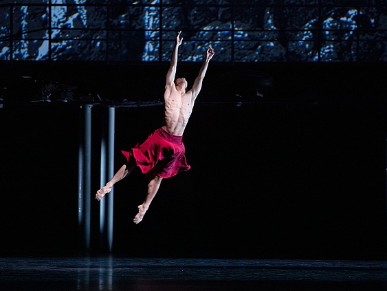 'Prometheus', Ryota Kitai as Prometheus, photo: Ewa Krasucka 'Prometheus', Ryota Kitai as Prometheus, photo: Ewa Krasucka