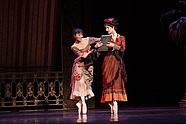 „Mayerling”, Natalia Pasiut (Hrabina Larisch) i Yuka Ebihara (Mary Vetsera), fot. Ewa Krasucka