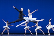 Diogo de Oliveira i Hye Ji Kang w balecie „Symphony in C”, fot. Ewa Krasucka, © The School of American Ballet