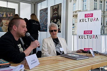 Mateusz Matyszkowicz i Rafał Olbiński w salonie literackim, fot. Donat Brykczyński