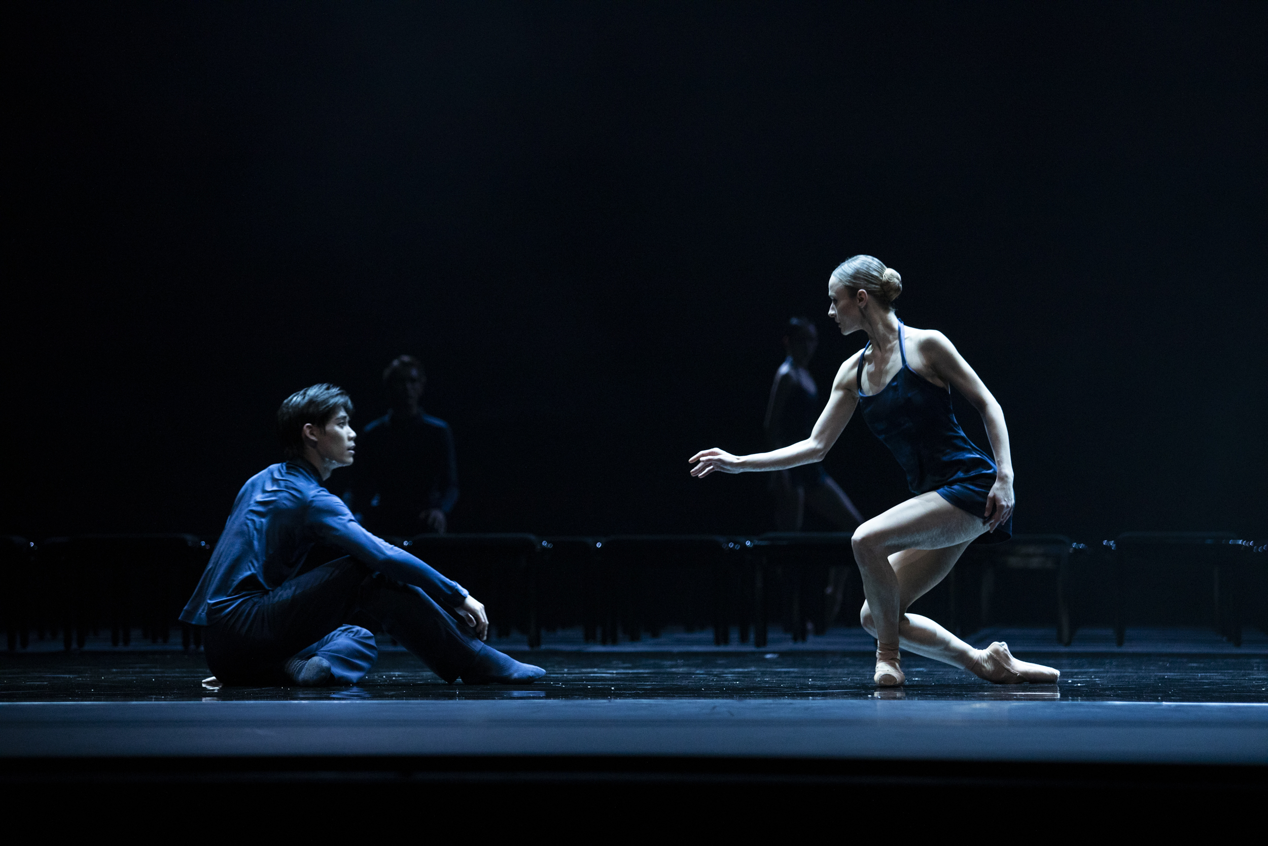 [Translate to English:] 'Ssss...' Edwarda Cluga, tańczą Daria Majewska i Ryota Kitai, fot. Ewa Krasucka 